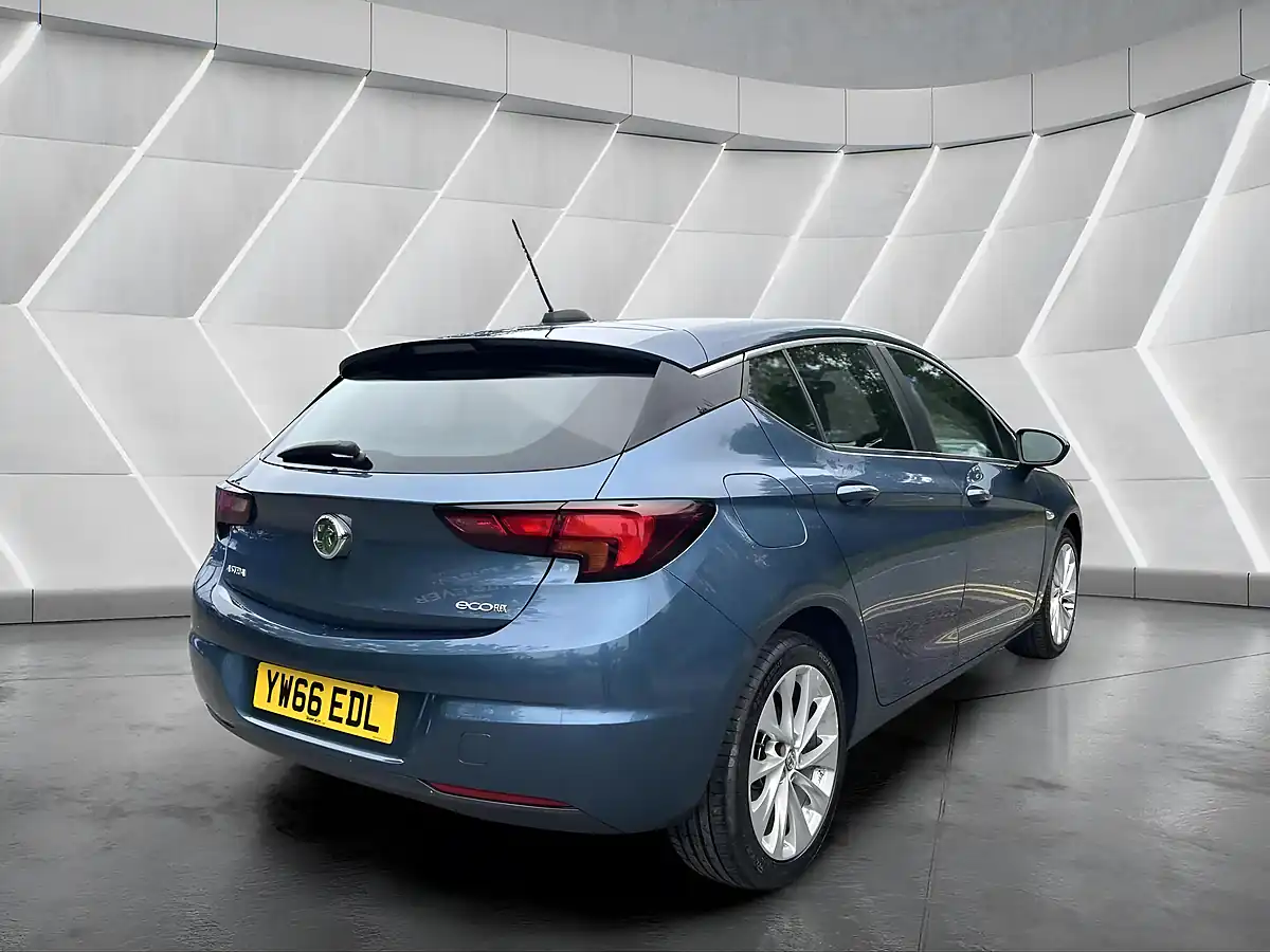 Used 2017 Vauxhall Astra Energy Blue - Interior and Exterior details 6