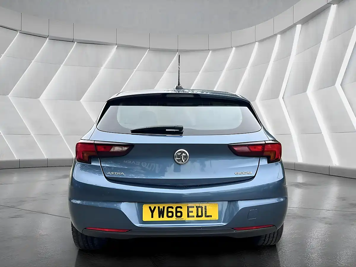 Used 2017 Vauxhall Astra Energy Blue - Interior and Exterior details 7