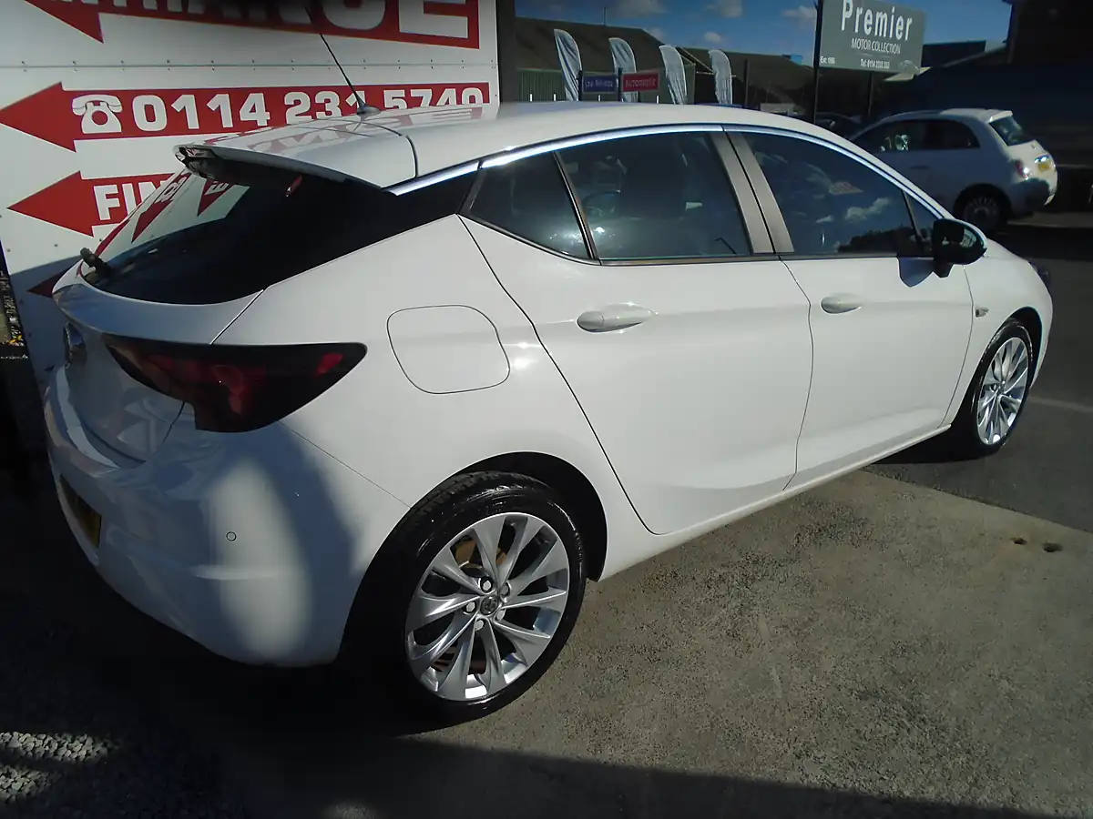 Used 2017 Vauxhall Astra Energy White - Interior and Exterior details 5