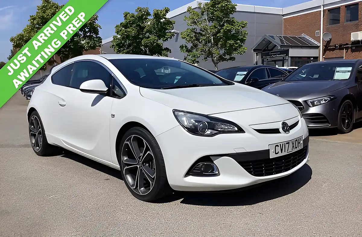 Used 2017 Vauxhall Astra Gtc Limited Edition White - Front View