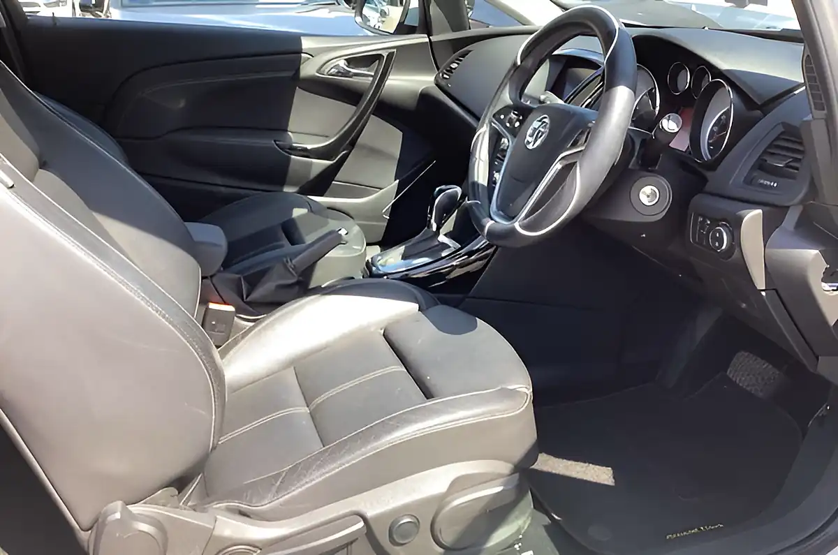 Used 2017 Vauxhall Astra Gtc Limited Edition White - Interior and Exterior details 4