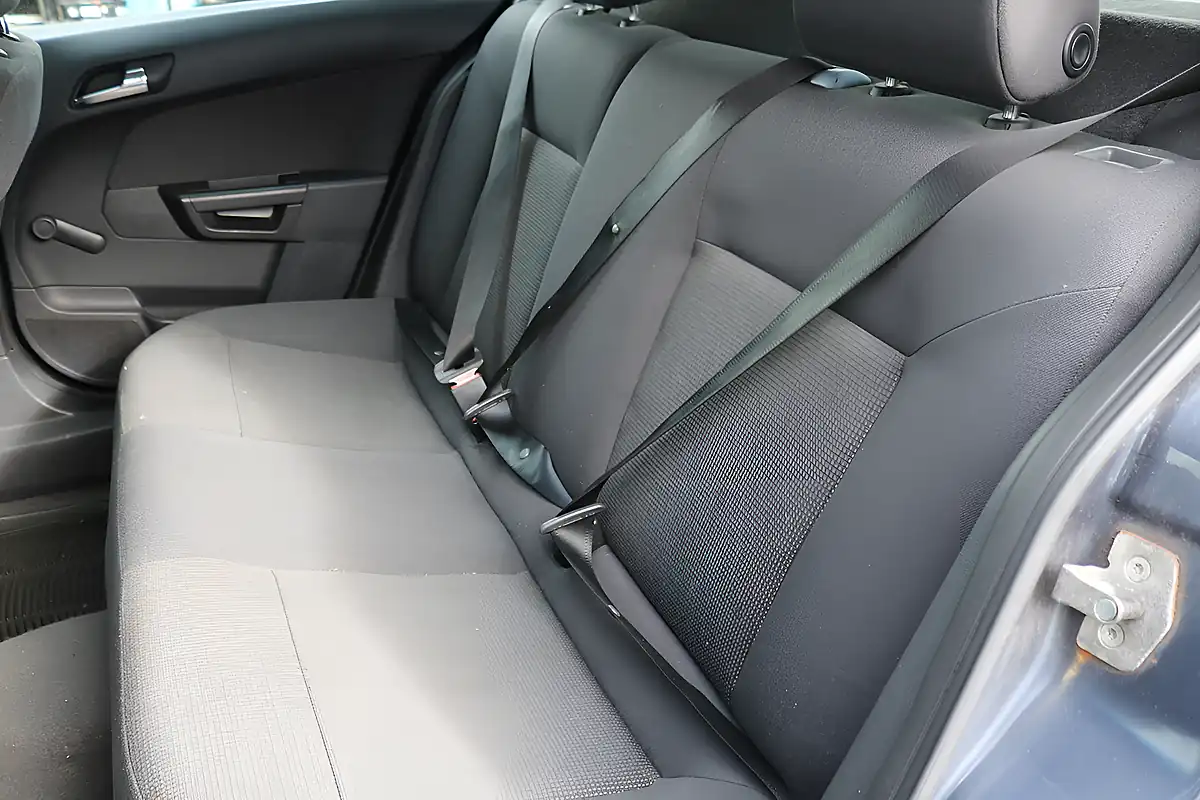 Used 2017 Vauxhall Astra Life Blue - Interior and Exterior details 18