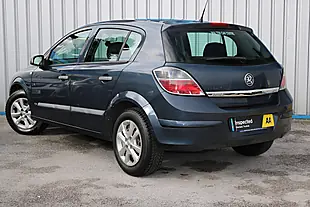 Used 2017 Vauxhall Astra Life Blue - Interior and Exterior details 19