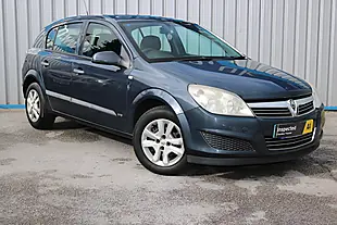 Used 2017 Vauxhall Astra Life Blue - Interior and Exterior details 9