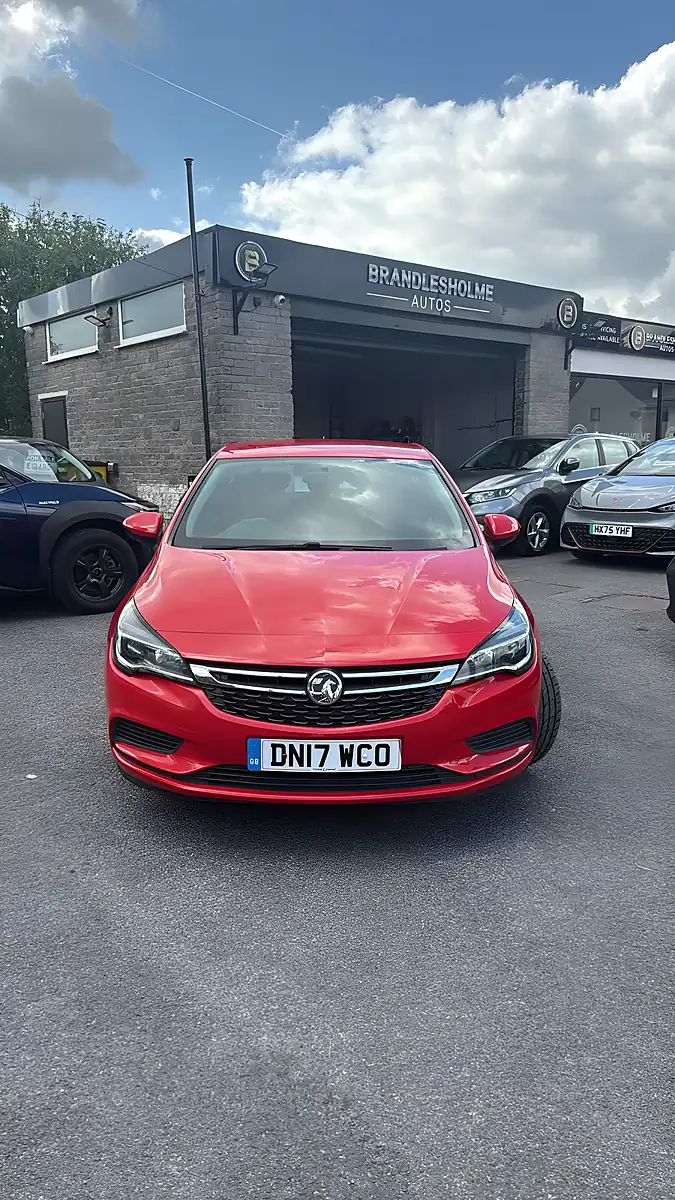 Used 2017 Vauxhall Astra Red - Interior and Exterior details 3