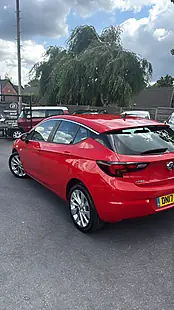 Used 2017 Vauxhall Astra Red - Interior and Exterior details 5