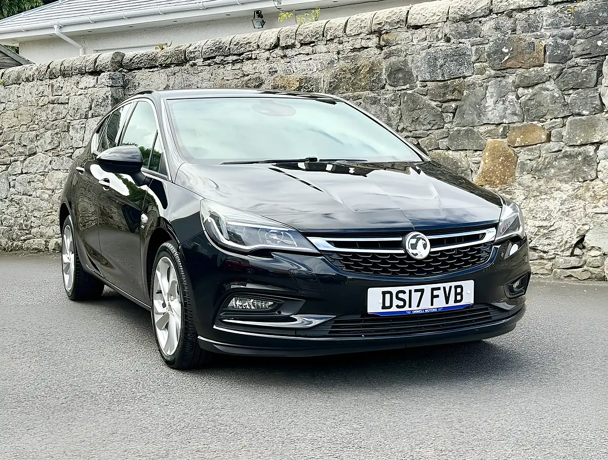 Used 2017 Vauxhall Astra Sri Black - Interior and Exterior details 11