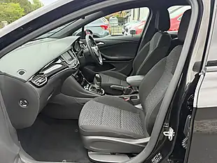 Used 2017 Vauxhall Astra Sri Black - Interior and Exterior details 13