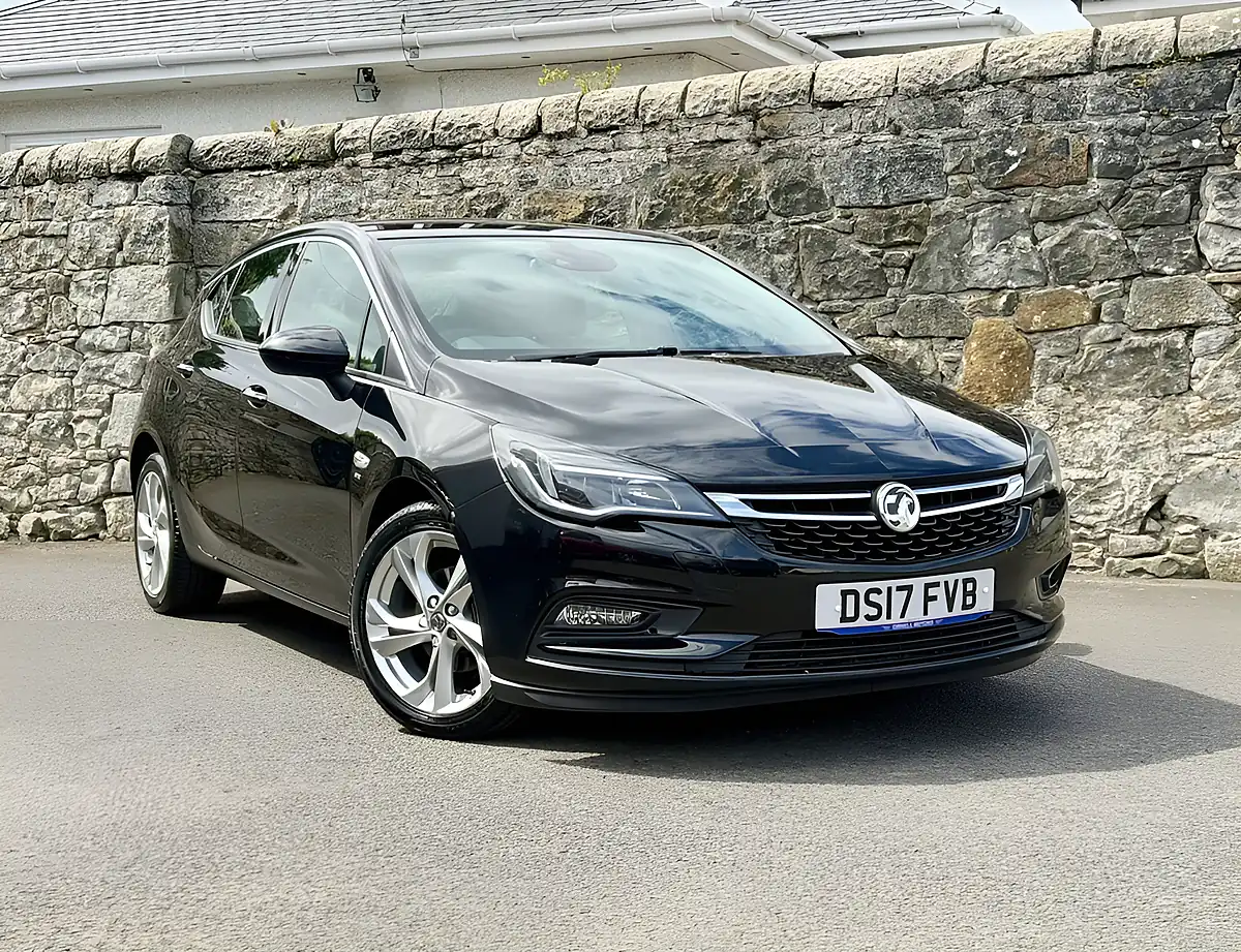Used 2017 Vauxhall Astra Sri Black - Interior and Exterior details 20