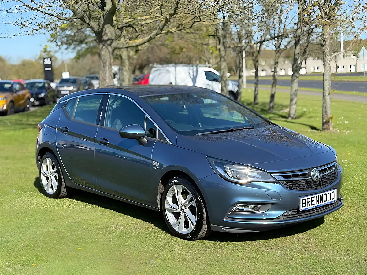 Used 2017 Vauxhall Astra Sri Blue - Front View