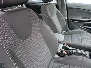 Used 2017 Vauxhall Astra Sri Blue - Interior and Exterior details 12
