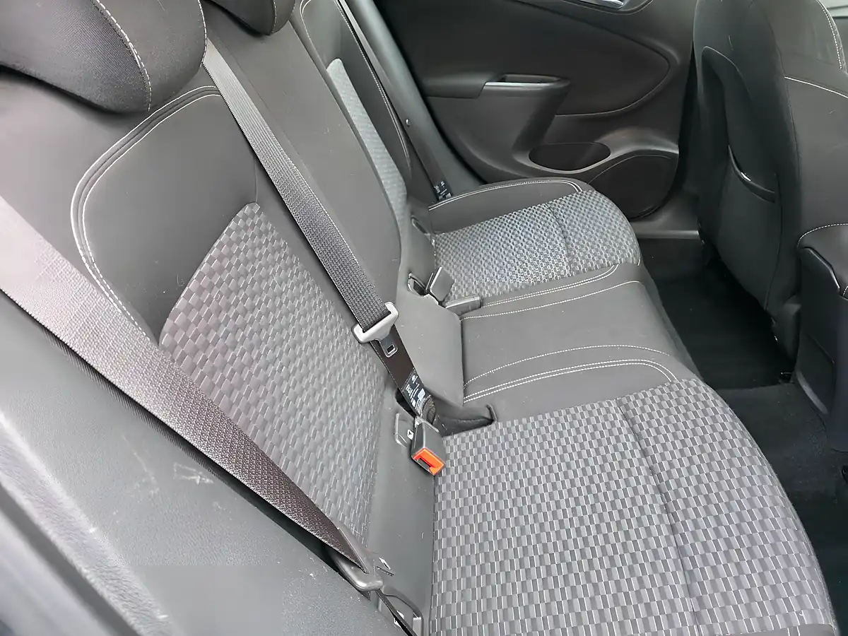 Used 2017 Vauxhall Astra Sri Blue - Interior and Exterior details 14