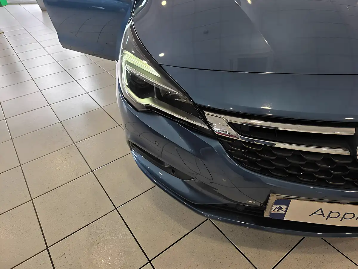 Used 2017 Vauxhall Astra Sri Blue - Interior and Exterior details 6