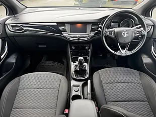 Used 2017 Vauxhall Astra Sri Blue - Interior and Exterior details 16