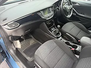 Used 2017 Vauxhall Astra Sri Blue - Interior and Exterior details 17