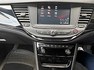 Used 2017 Vauxhall Astra Sri Blue - Interior and Exterior details 19