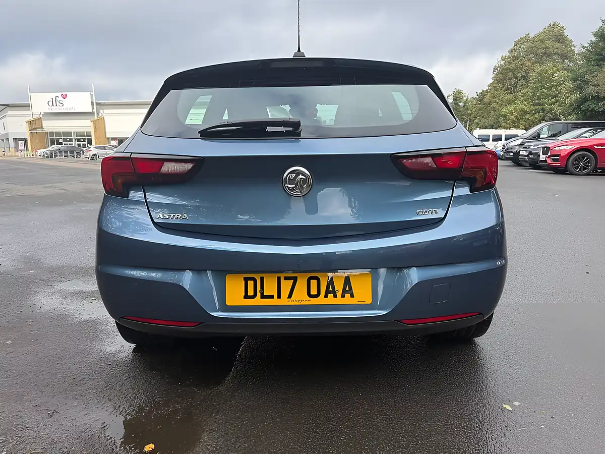 Used 2017 Vauxhall Astra Sri Blue - Interior and Exterior details 6