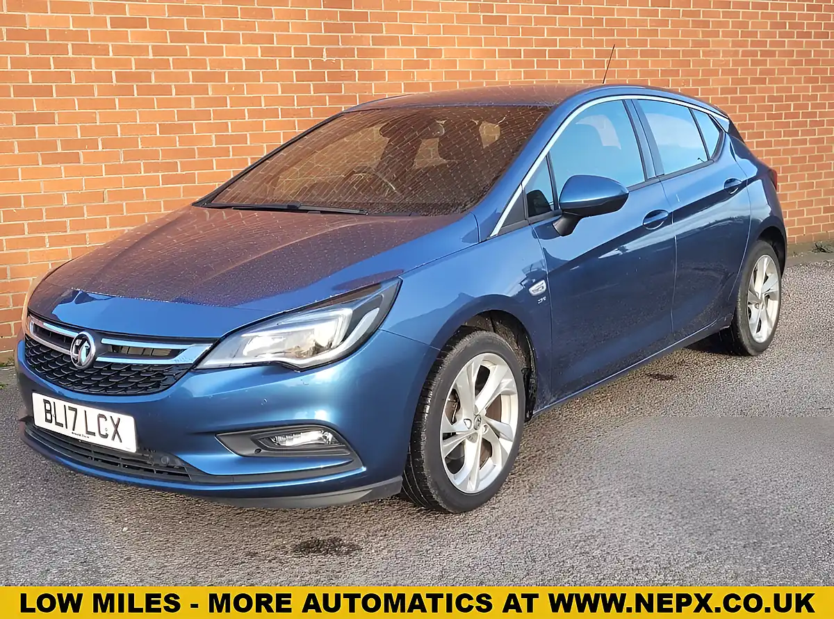 Used 2017 Vauxhall Astra Sri Blue - Front View