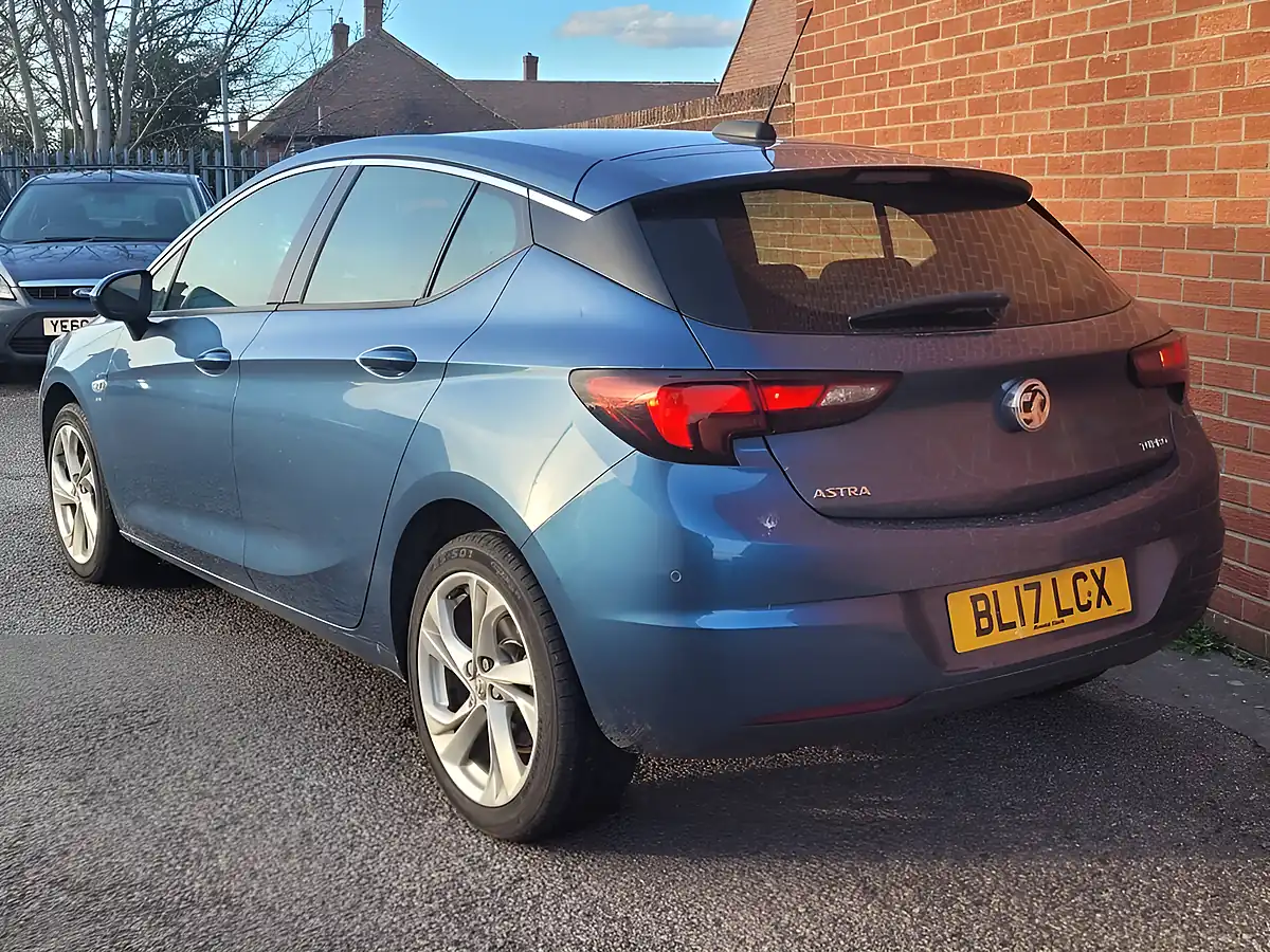 Used 2017 Vauxhall Astra Sri Blue - Interior and Exterior details 3