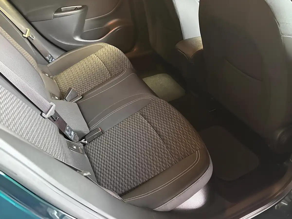 Used 2017 Vauxhall Astra Sri Green - Interior and Exterior details 13