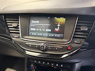 Used 2017 Vauxhall Astra Sri Green - Interior and Exterior details 15