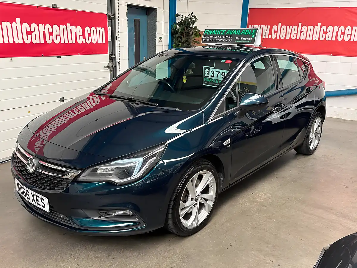 Used 2017 Vauxhall Astra Sri Green - Interior and Exterior details 3