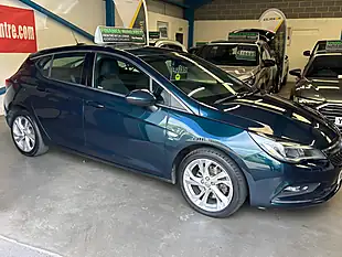 Used 2017 Vauxhall Astra Sri Green - Interior and Exterior details 4