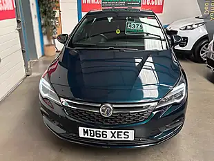 Used 2017 Vauxhall Astra Sri Green - Interior and Exterior details 6