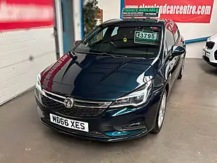 Used 2017 Vauxhall Astra Sri Green - Interior and Exterior details 8