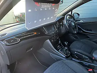 Used 2017 Vauxhall Astra Sri Grey - Interior and Exterior details 15