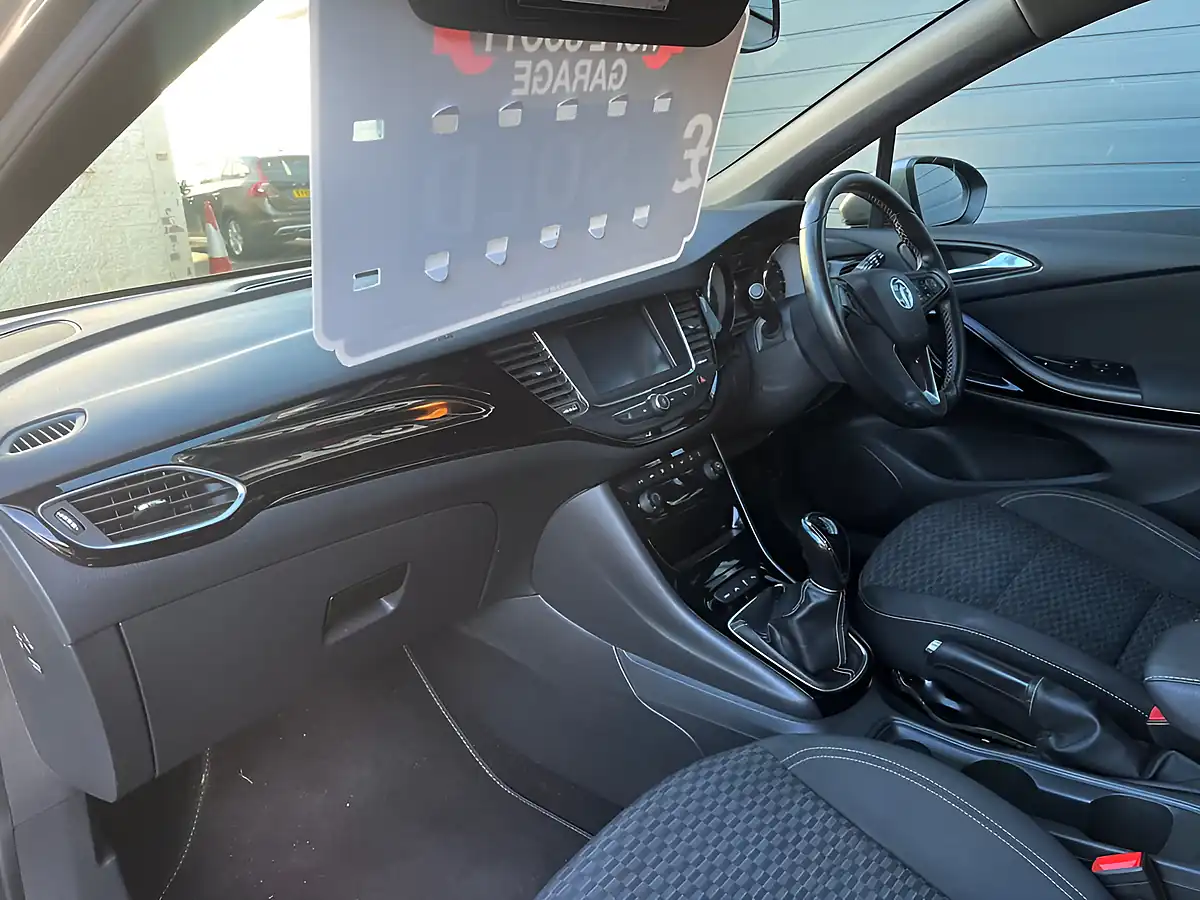 Used 2017 Vauxhall Astra Sri Grey - Interior and Exterior details 15