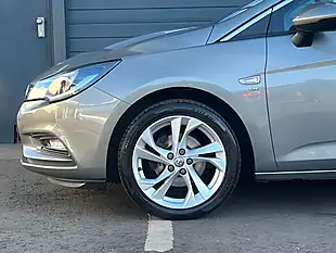 Used 2017 Vauxhall Astra Sri Grey - Interior and Exterior details 17