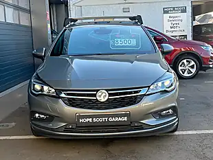 Used 2017 Vauxhall Astra Sri Grey - Interior and Exterior details 5