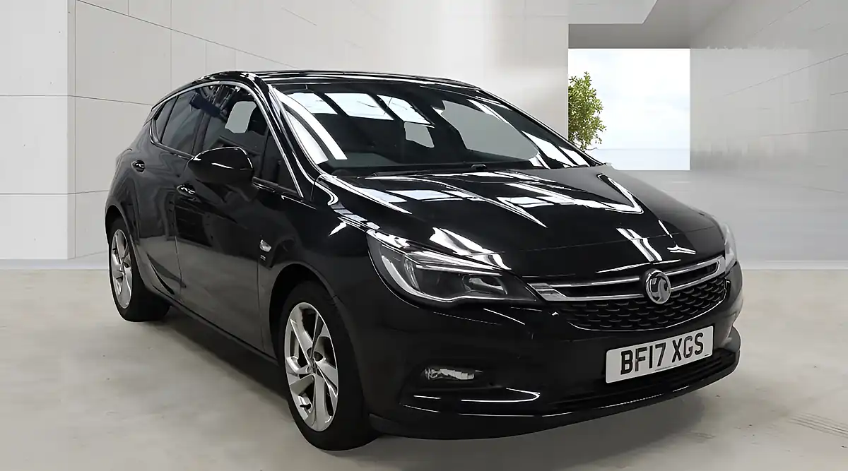 Used 2017 Vauxhall Astra Sri Nav Black - Front View