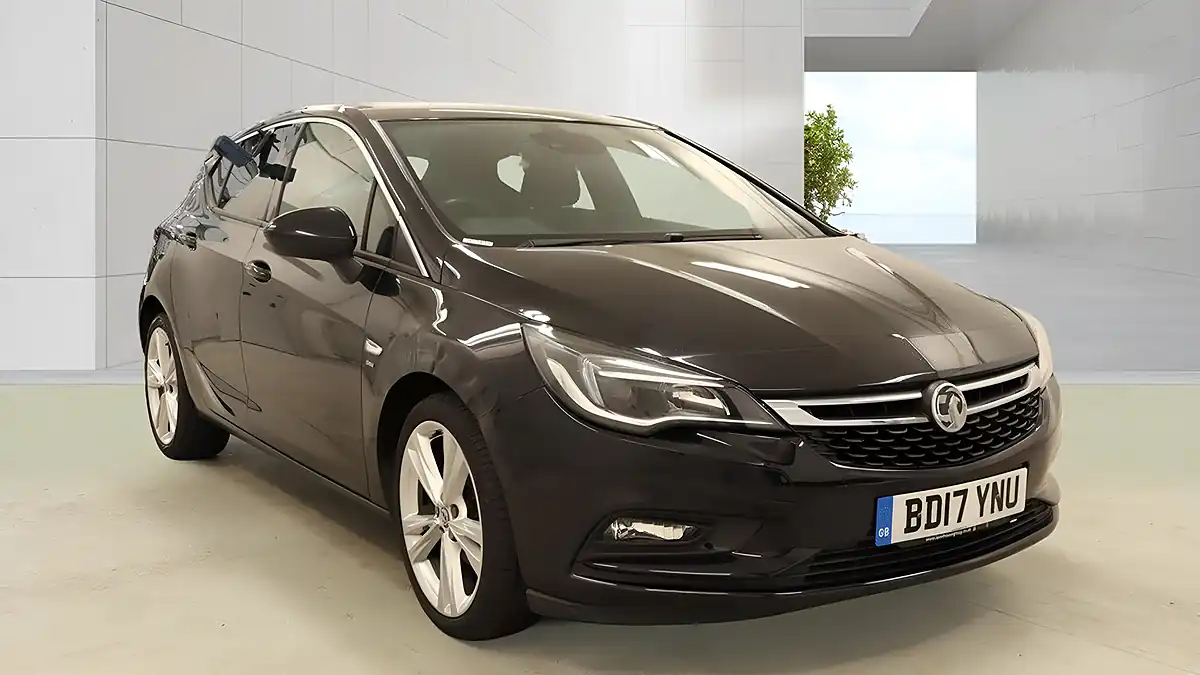 Used 2017 Vauxhall Astra Sri Nav Black - Interior and Exterior details 2