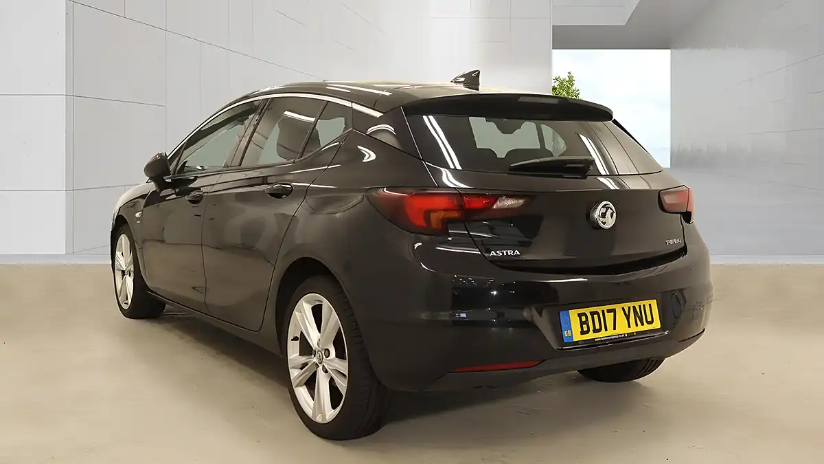 Used 2017 Vauxhall Astra Sri Nav Black - Interior and Exterior details 3