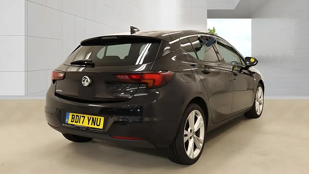 Used 2017 Vauxhall Astra Sri Nav Black - Interior and Exterior details 4