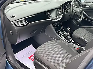 Used 2017 Vauxhall Astra Sri Nav Blue - Interior and Exterior details 16