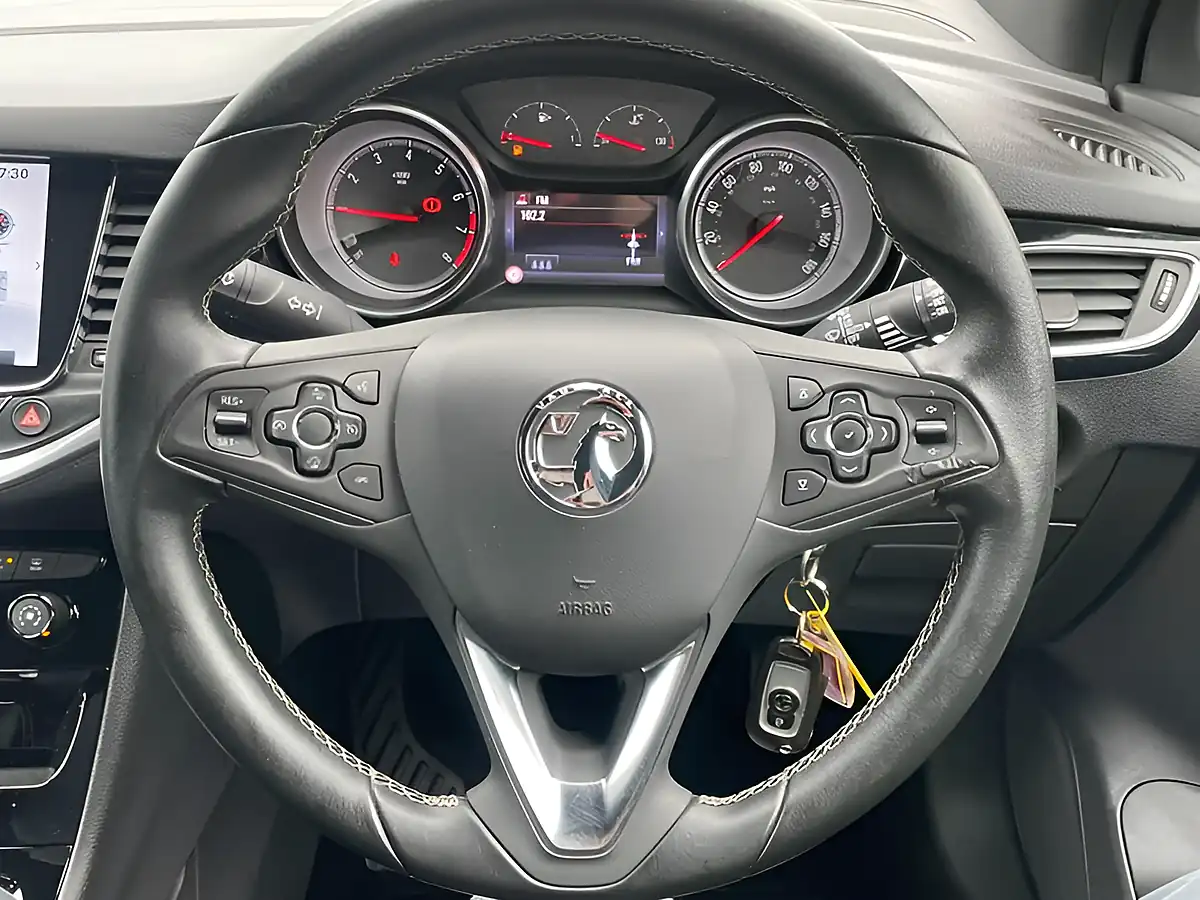 Used 2017 Vauxhall Astra Sri Nav Blue - Interior and Exterior details 19