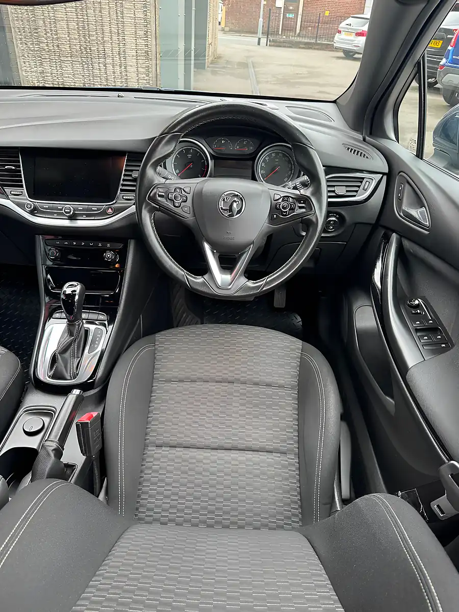 Used 2017 Vauxhall Astra Sri Nav Blue - Interior and Exterior details 11