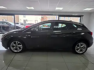Used 2017 Vauxhall Astra Sri Nav Grey - Interior and Exterior details 11
