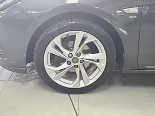 Used 2017 Vauxhall Astra Sri Nav Grey - Interior and Exterior details 14