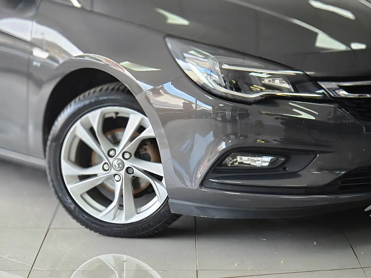Used 2017 Vauxhall Astra Sri Nav Grey - Interior and Exterior details 20