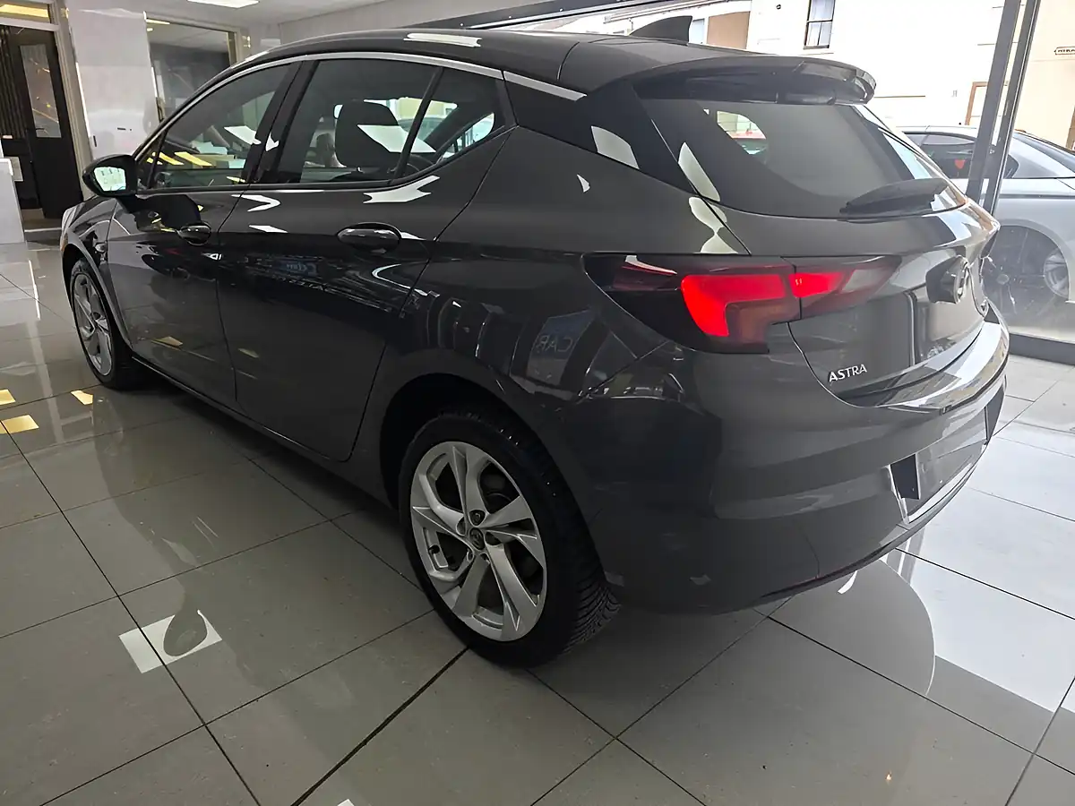Used 2017 Vauxhall Astra Sri Nav Grey - Interior and Exterior details 3