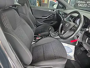 Used 2017 Vauxhall Astra Sri Nav Grey - Interior and Exterior details 7