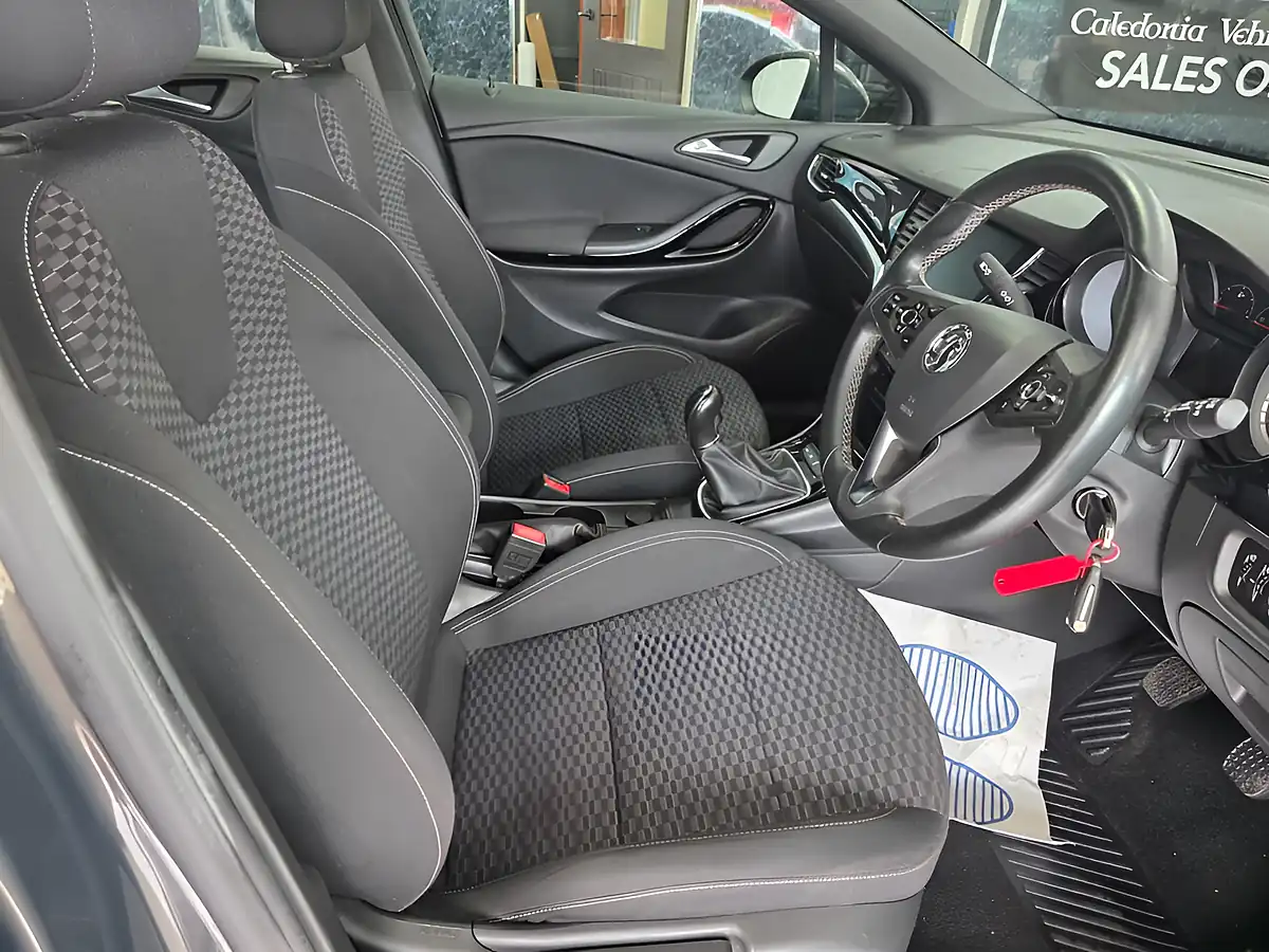 Used 2017 Vauxhall Astra Sri Nav Grey - Interior and Exterior details 7
