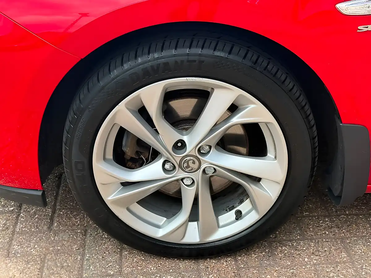 Used 2017 Vauxhall Astra Sri Nav Red - Interior and Exterior details 11