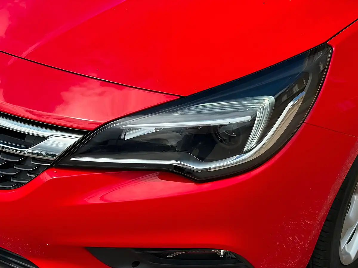 Used 2017 Vauxhall Astra Sri Nav Red - Interior and Exterior details 16