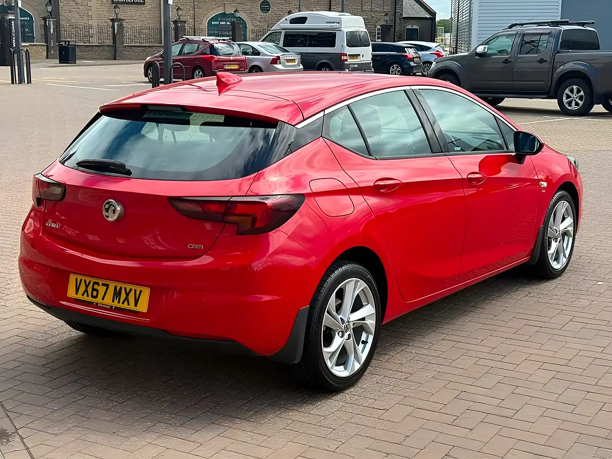 Used 2017 Vauxhall Astra Sri Nav Red - Interior and Exterior details 3