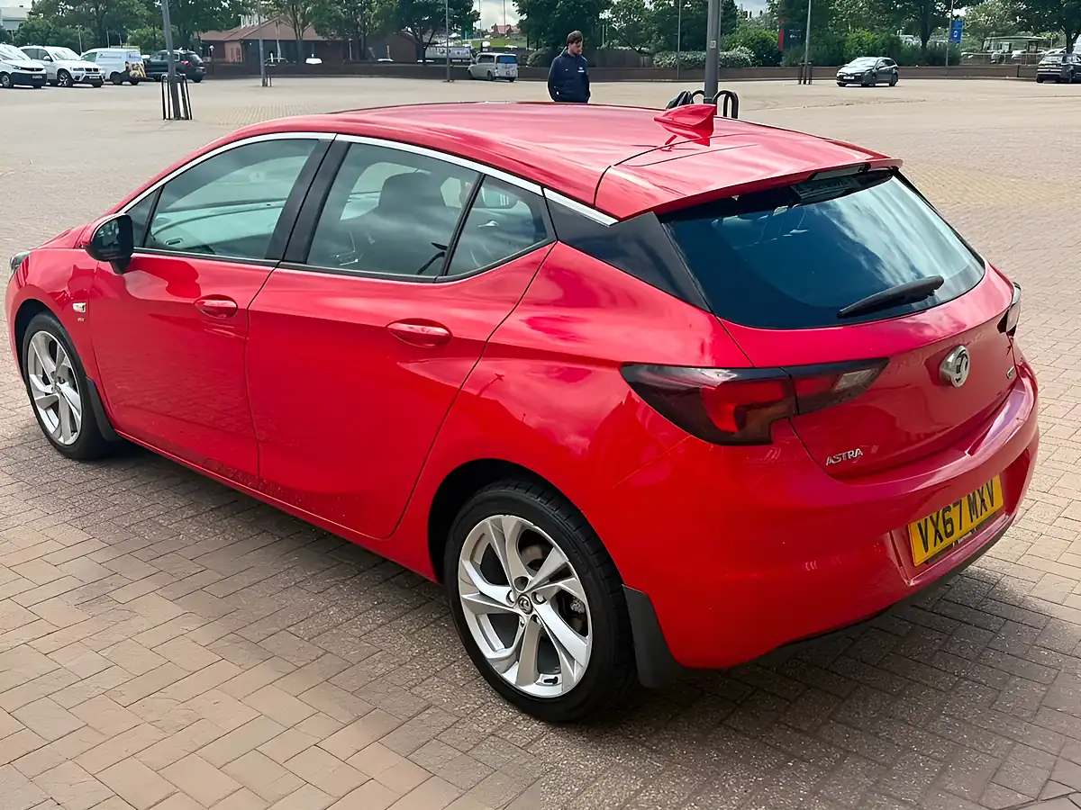 Used 2017 Vauxhall Astra Sri Nav Red - Interior and Exterior details 5